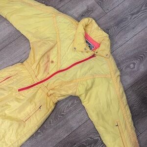 NILS Vibrant Yellow Jacket with Pink Interior